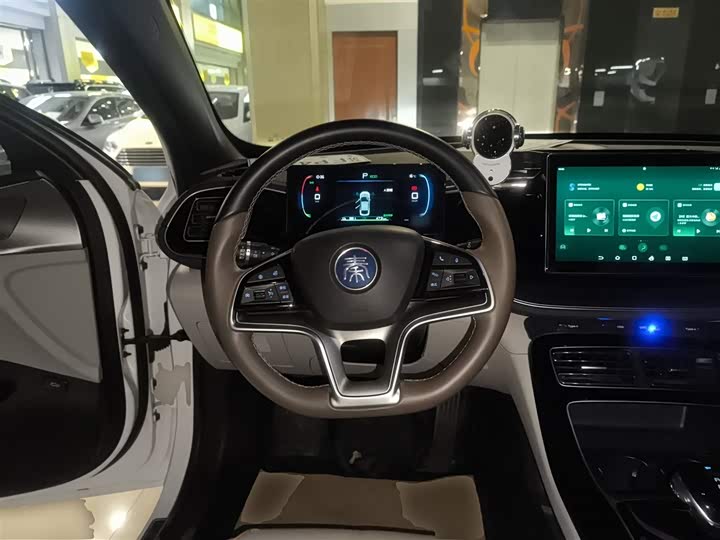 Фото 11 - BYD Qin Plus