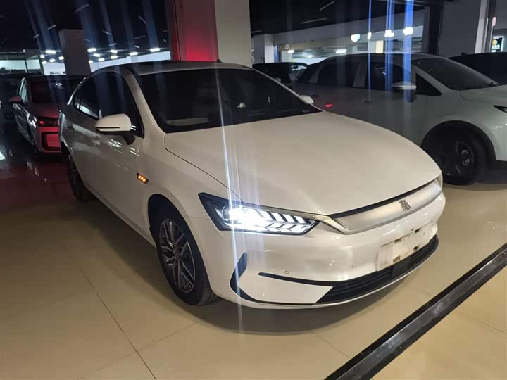 Фото 4 - BYD Qin Plus