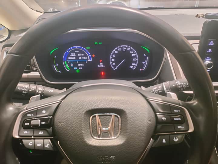 Фото 18 - Honda Odyssey