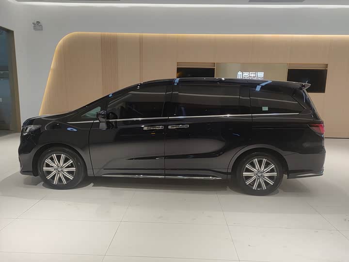 Фото 4 - Honda Odyssey