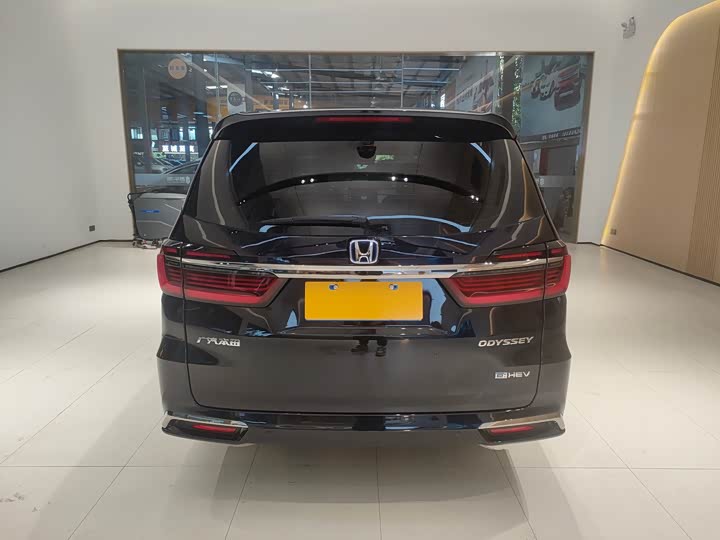 Фото 7 - Honda Odyssey