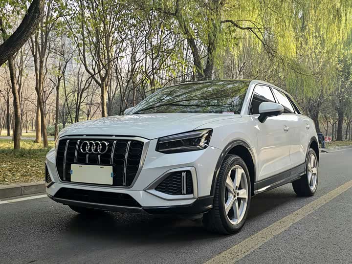 Фото 1 - Audi Q2L