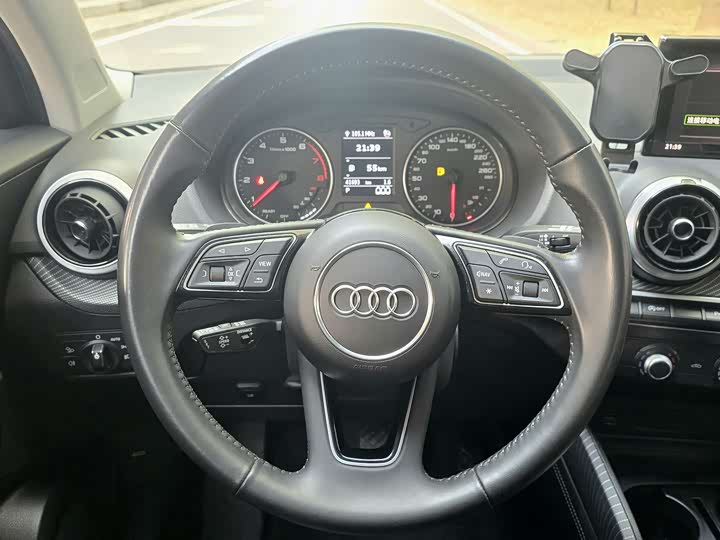 Фото 10 - Audi Q2L