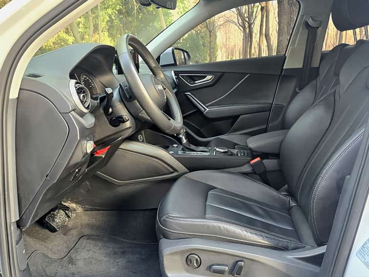 Фото 6 - Audi Q2L