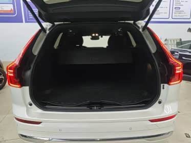 Фото 8 - Volvo XC60