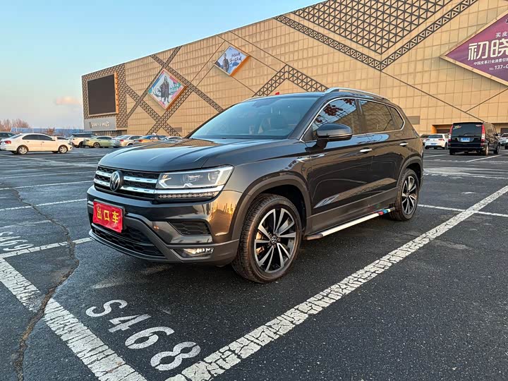 Фото 1 - Volkswagen Tharu