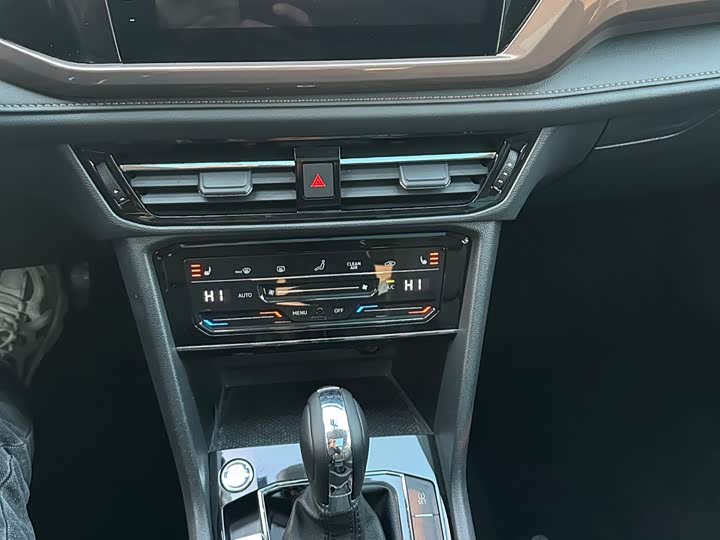 Фото 14 - Volkswagen Tharu