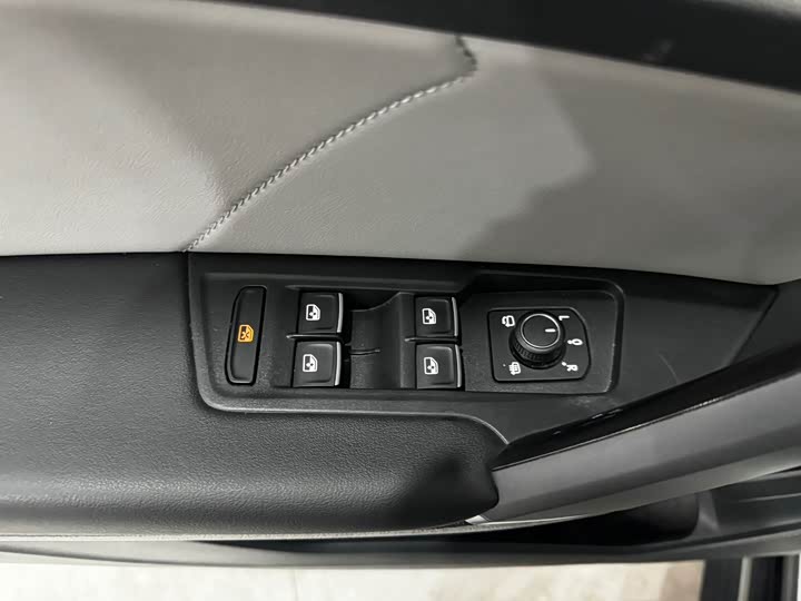 Фото 10 - Volkswagen Tayron