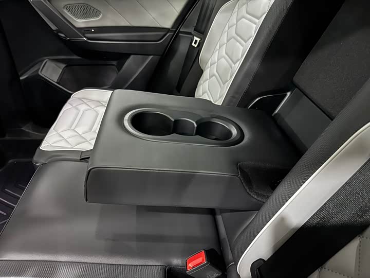 Фото 20 - Volkswagen Tayron