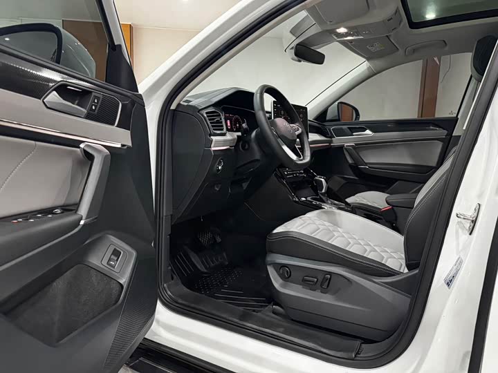 Фото 9 - Volkswagen Tayron