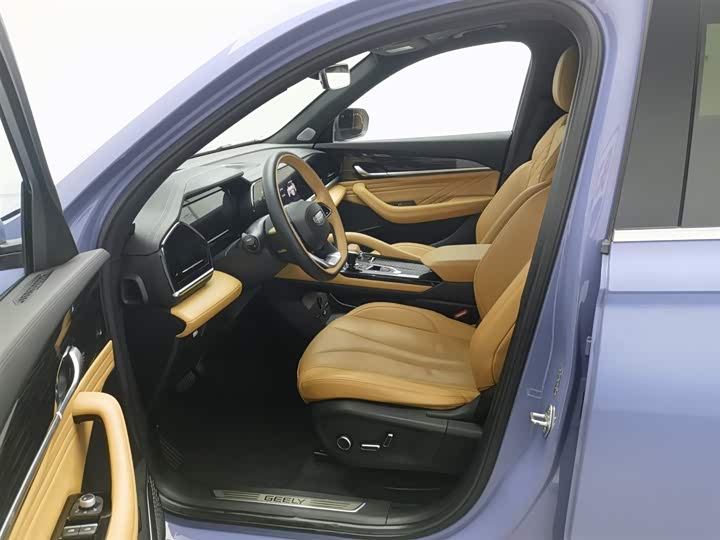 Фото 10 - Geely Monjaro L Hybrid