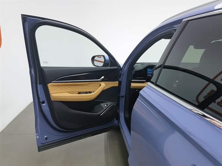 Фото 8 - Geely Monjaro L Hybrid