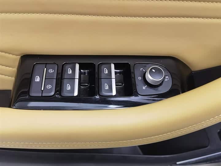 Фото 9 - Geely Monjaro L Hybrid