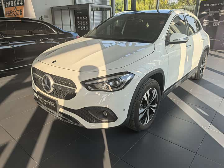Фото 1 - Mercedes-Benz GLA-Class