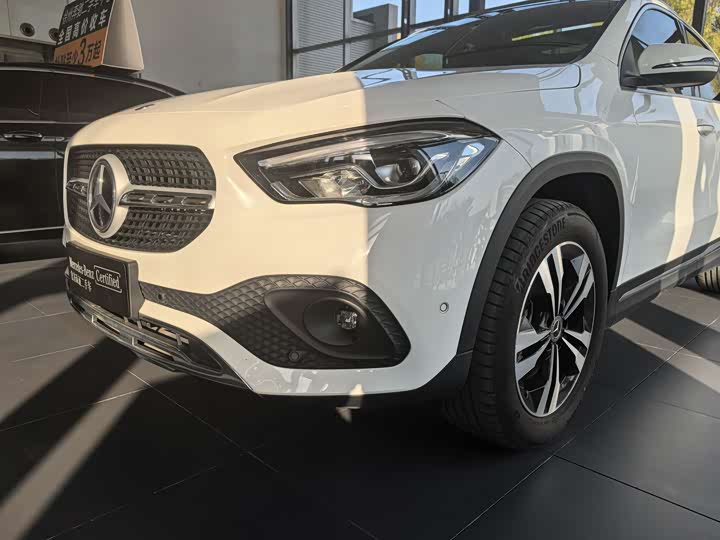 Фото 8 - Mercedes-Benz GLA-Class