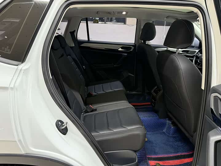 Фото 22 - Volkswagen Tayron