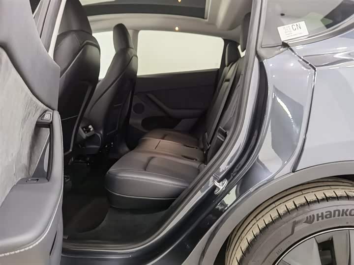 Фото 15 - Tesla Model Y