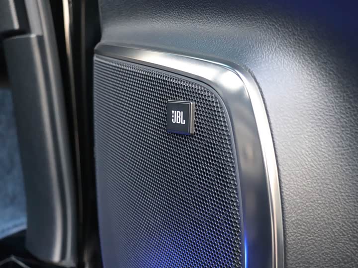 Фото 32 - Toyota Vellfire