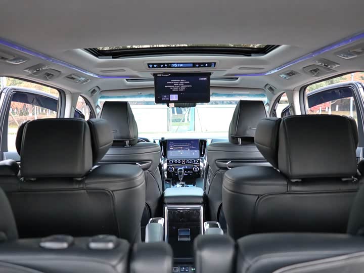 Фото 34 - Toyota Vellfire