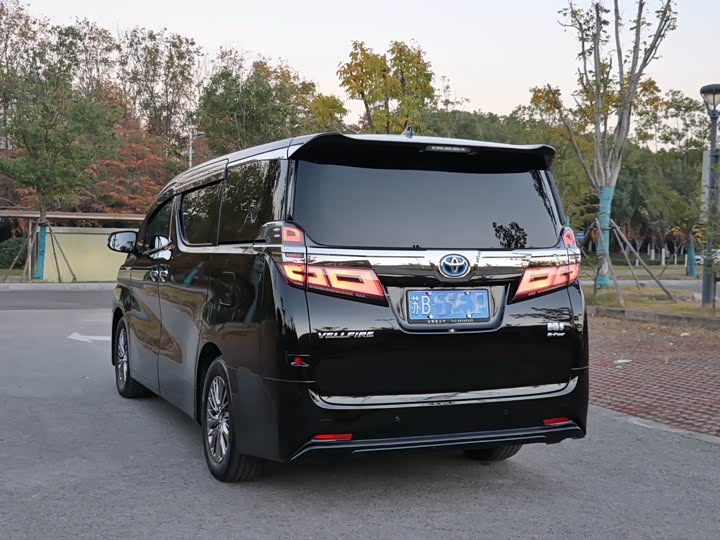 Фото 6 - Toyota Vellfire