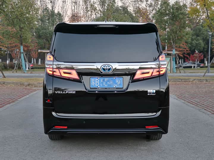 Фото 8 - Toyota Vellfire