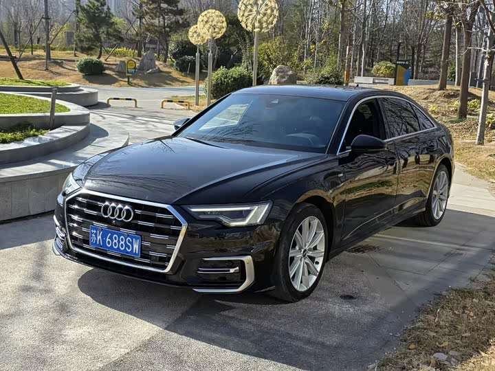 Фото 1 - Audi A6L