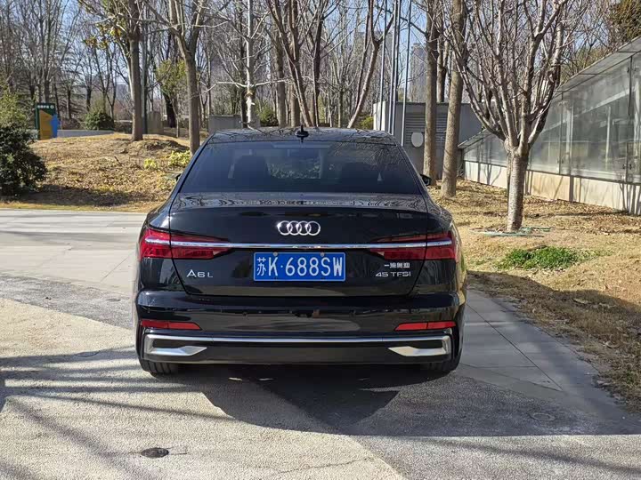 Фото 8 - Audi A6L