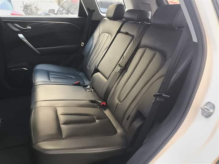 Фото 17 - Jetour X90