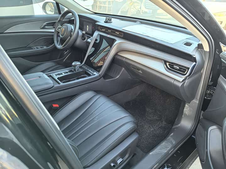 Фото 9 - Hongqi H5