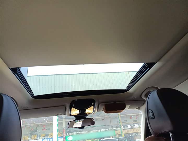 Фото 17 - BMW i3