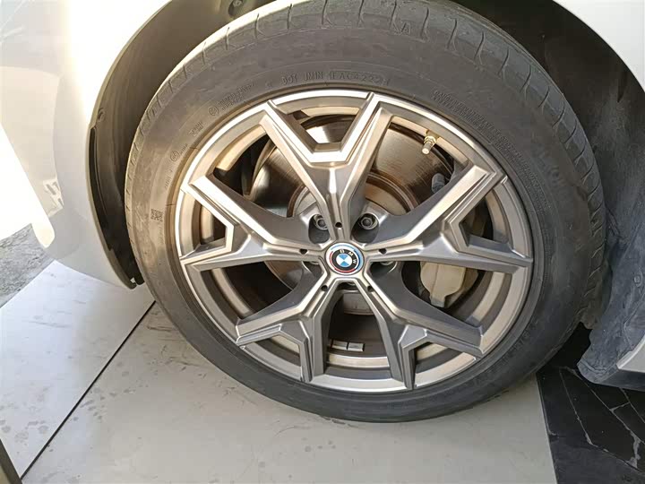 Фото 22 - BMW i3