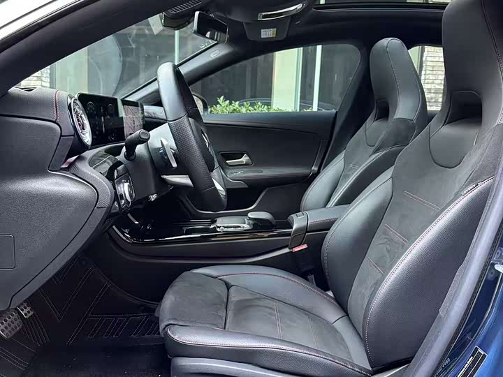 Фото 4 - Mercedes-Benz CLA-Class