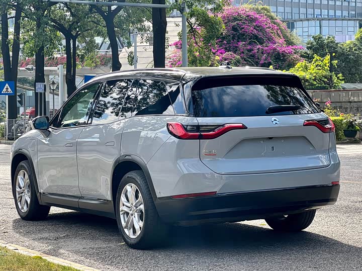 Фото 13 - Nio ES8