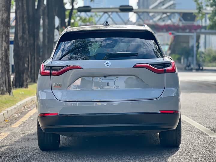 Фото 14 - Nio ES8