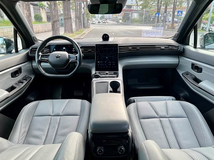 Фото 8 - Nio ES8