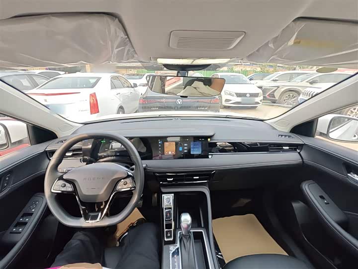 Фото 10 - Roewe i5