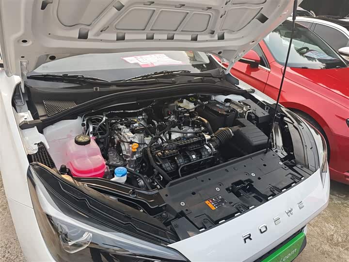 Фото 20 - Roewe i5