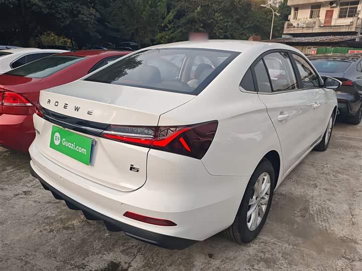 Фото 7 - Roewe i5