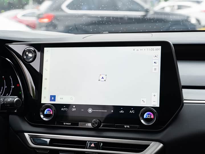 Фото 15 - Lexus RX