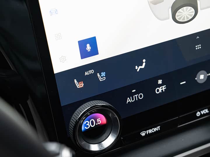 Фото 17 - Lexus RX