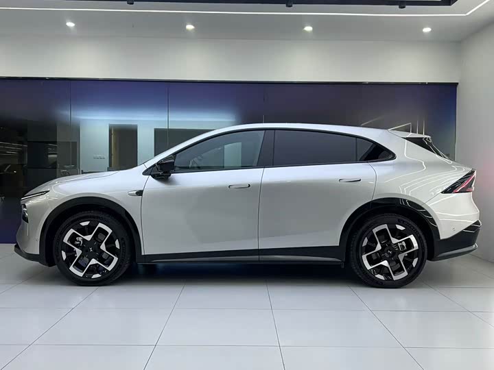 Фото 2 - XPeng G7