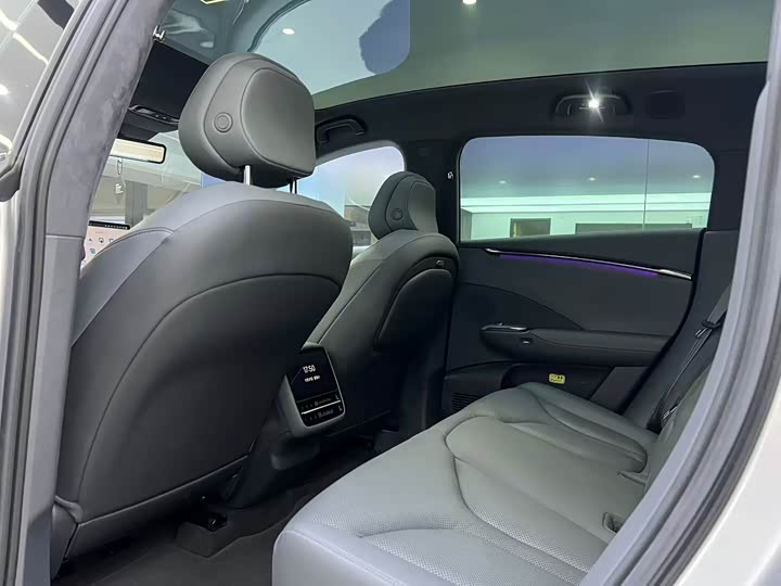 Фото 6 - XPeng G7