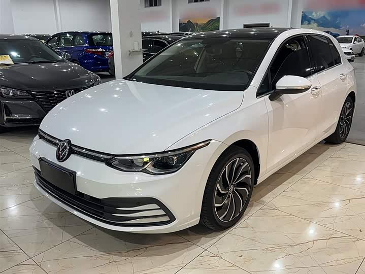 Фото 2 - Volkswagen Golf