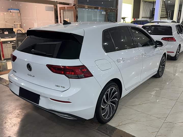 Фото 5 - Volkswagen Golf