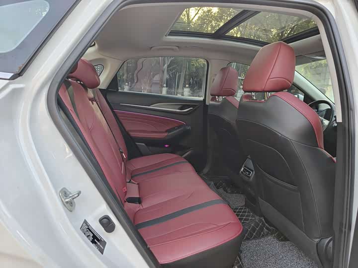 Фото 11 - Changan Eado Plus