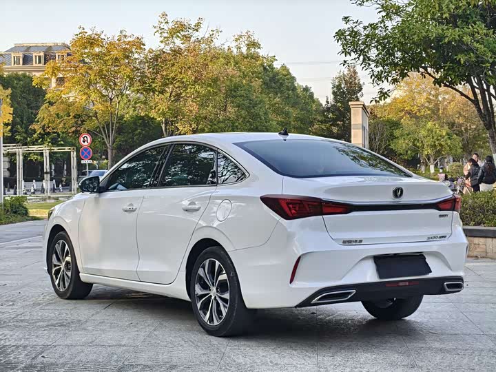 Фото 15 - Changan Eado Plus