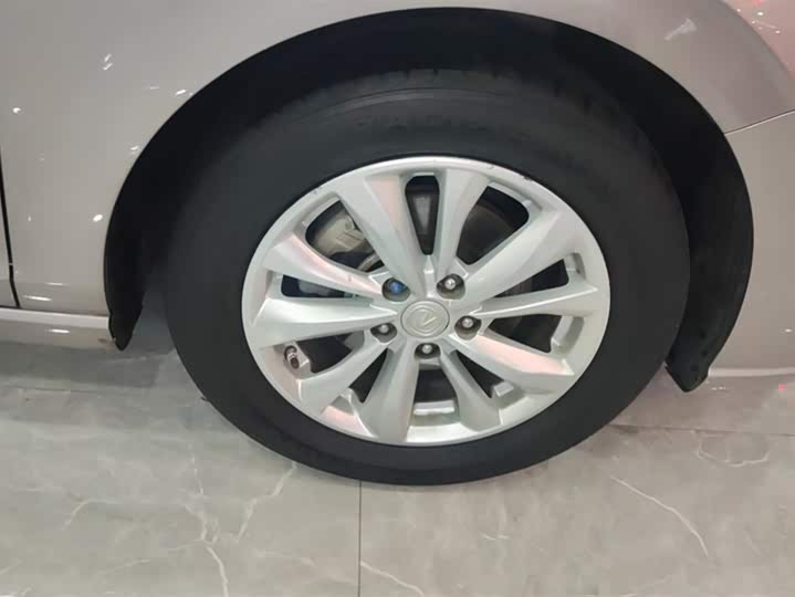 Фото 6 - Changan Eado Plus