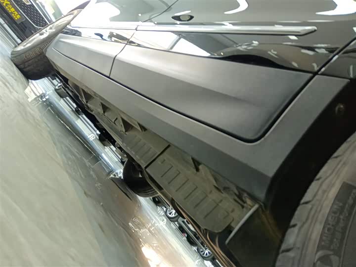 Фото 22 - Cadillac XT5