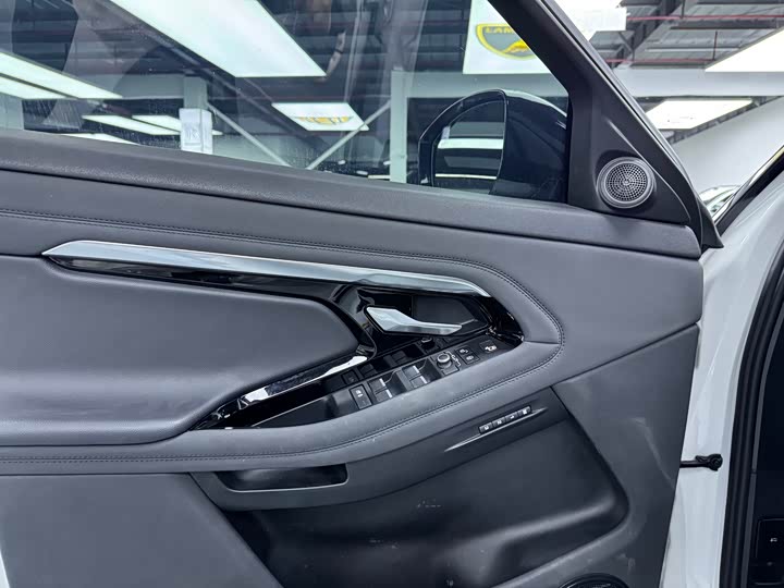 Фото 6 - Land Rover Range Rover Evoque L