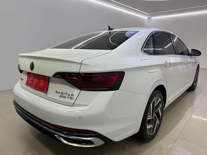 Фото 4 - Volkswagen Sagitar L